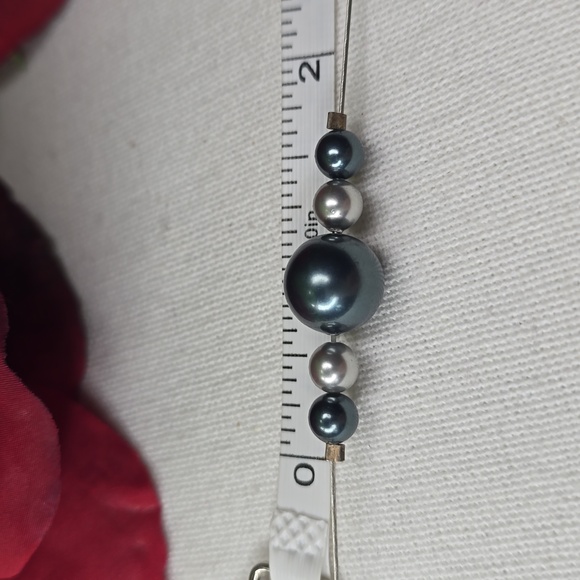 Silver Tone Blue and Gray Faux Pearl Illusion Choker Necklace - Picture 7 of 7